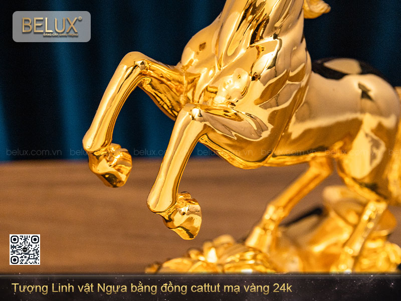 Tượng Linh Vật Ngựa mạ vàng - cao 11 cm